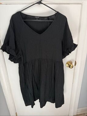 Madewell Black V-Neck Ruffle-Sleeve Tunic dress